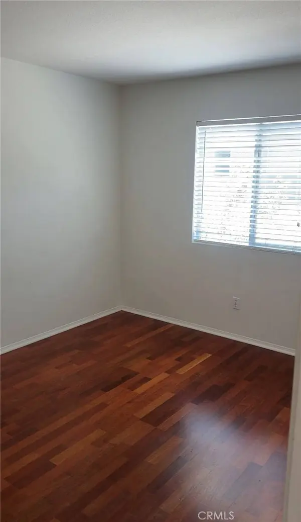 28252 Cedar LN, Saugus, CA 91350