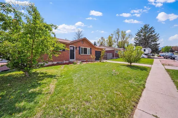 1607 Shasta DR, Colorado Springs, CO 80910