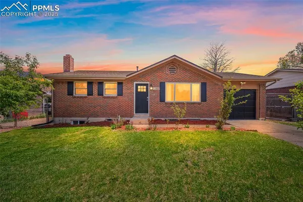 1607 Shasta DR, Colorado Springs, CO 80910