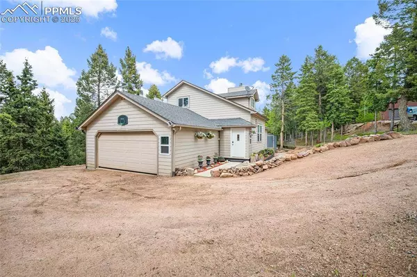 127 Badger Lake CIR, Divide, CO 80814
