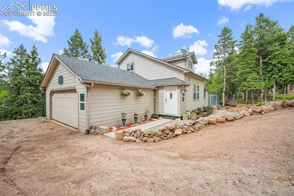 127 Badger Lake CIR, Divide, CO 80814