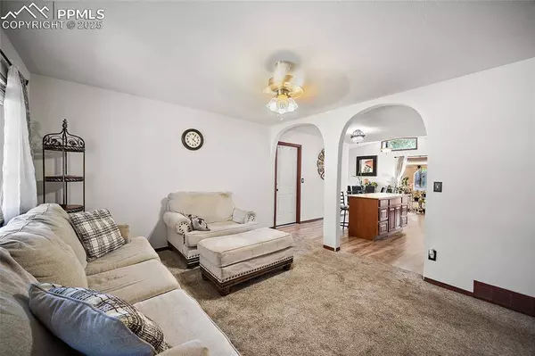 4115 Shelley AVE, Colorado Springs, CO 80910