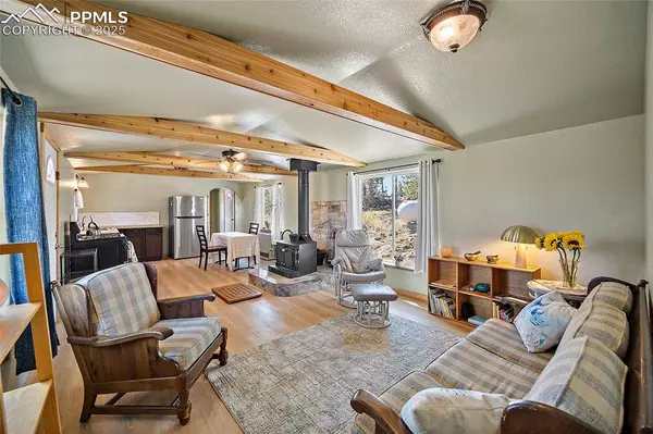 55 Arapahoe DR, Florissant, CO 80816