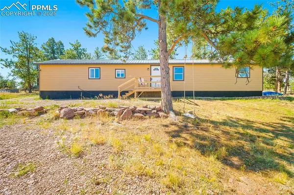 55 Arapahoe DR, Florissant, CO 80816