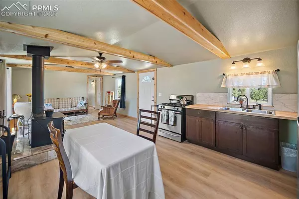 55 Arapahoe DR, Florissant, CO 80816