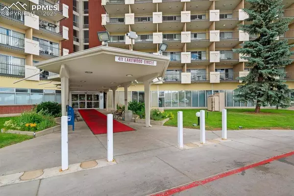 411 Lakewood CIR #C902, Colorado Springs, CO 80910