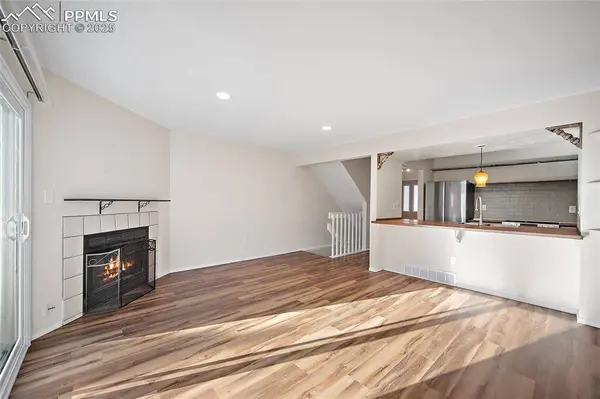 4279 Hunting Meadows CIR #5, Colorado Springs, CO 80916