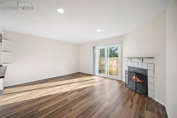 4279 Hunting Meadows CIR #5, Colorado Springs, CO 80916