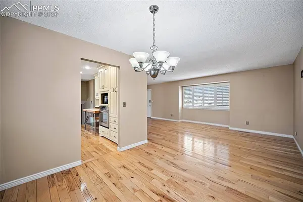 5350 Alturas DR, Colorado Springs, CO 80911