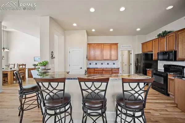 13105 Cake Bread HTS, Colorado Springs, CO 80921