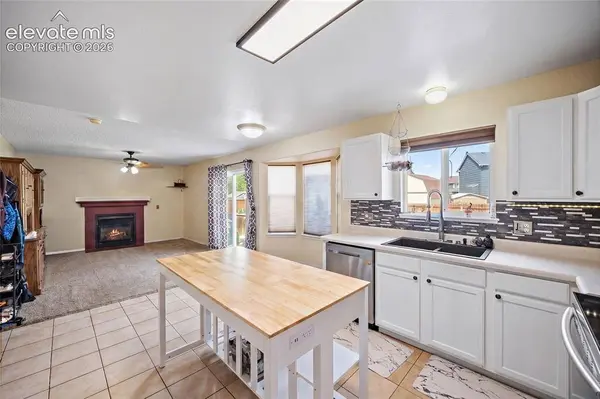 1067 Clogger LN, Fountain, CO 80817