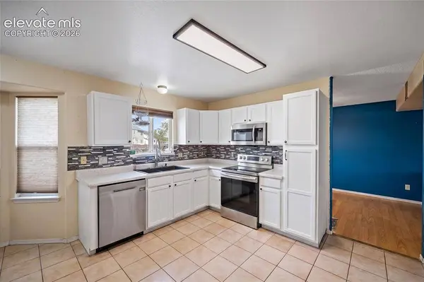 1067 Clogger LN, Fountain, CO 80817