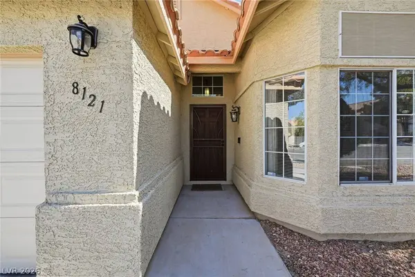 8121 Dolphin Landing DR, Las Vegas, NV 89128