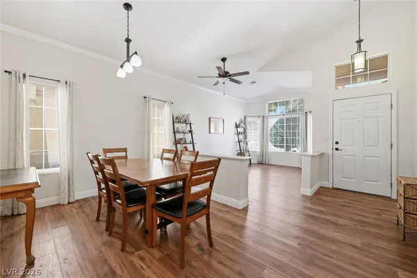 8121 Dolphin Landing DR, Las Vegas, NV 89128