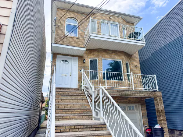 Jersey City, NJ 07307-3523,104 Thorne St #1