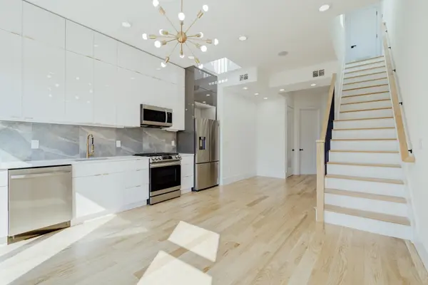 20 Van Nostrand Ave #2, Jersey City, NJ 07305-4019