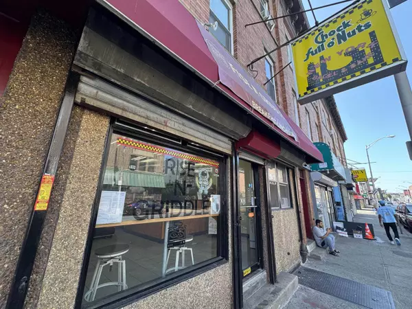 576 WEST SIDE AVE, Jc West Bergen, NJ 07304