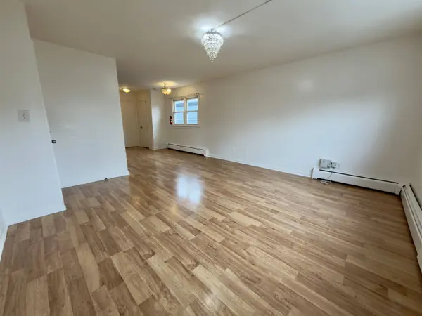 215 SEAVIEW AVE, Jc Greenville, NJ 07305