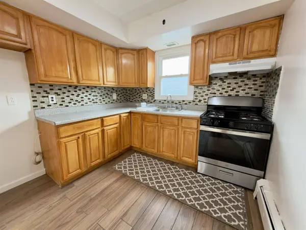 215 SEAVIEW AVE, Jc Greenville, NJ 07305