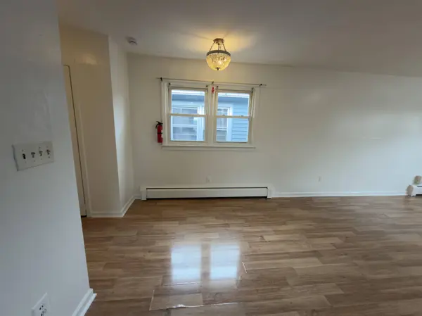 215 SEAVIEW AVE, Jc Greenville, NJ 07305