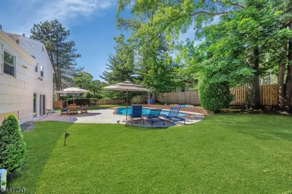 5 Fairview Ave, West Orange Twp., NJ 07052