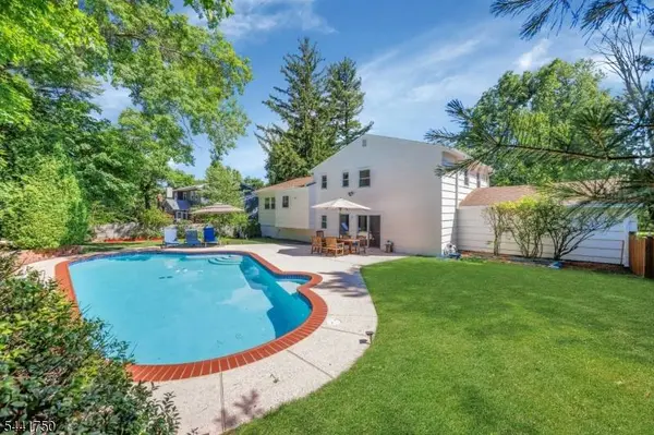 5 Fairview Ave, West Orange Twp., NJ 07052