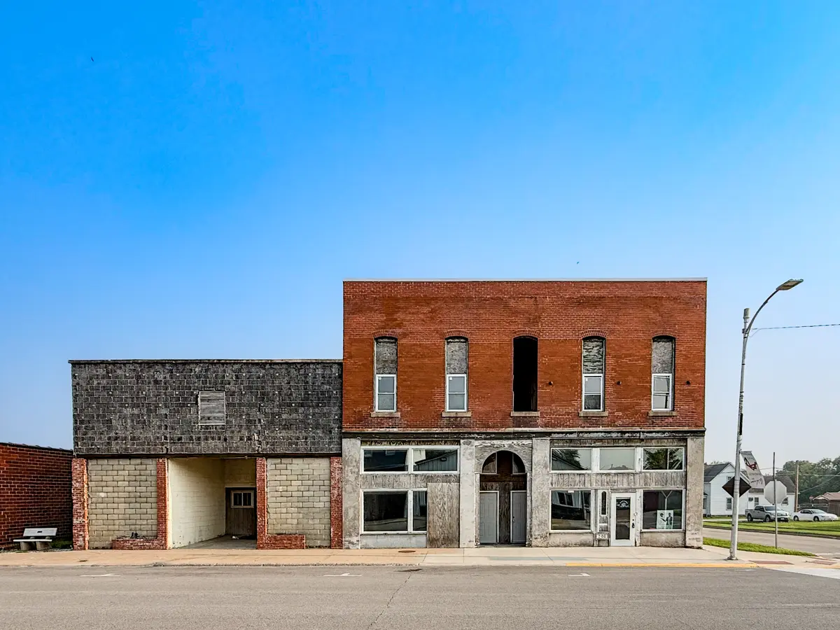 246 W 2nd St, Madrid, IA 50156-1212