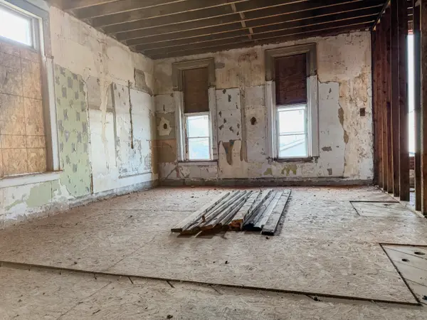 246 W 2nd St, Madrid, IA 50156-1212