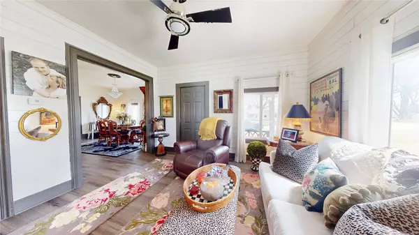 504 N Sherman Street, Stuart, IA 50250