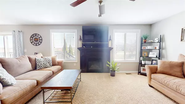 720 SE Driftwood Lane, Waukee, IA 50263