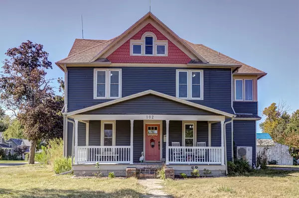 102 N Locust Street, Madrid, IA 50156