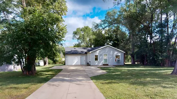 5415 NW Torgerson Drive, Des Moines, IA 50310