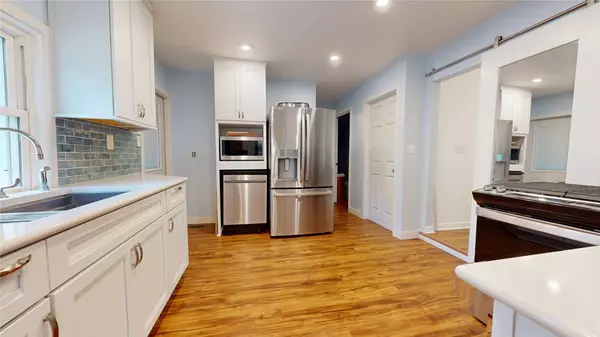 5415 NW Torgerson Drive, Des Moines, IA 50310