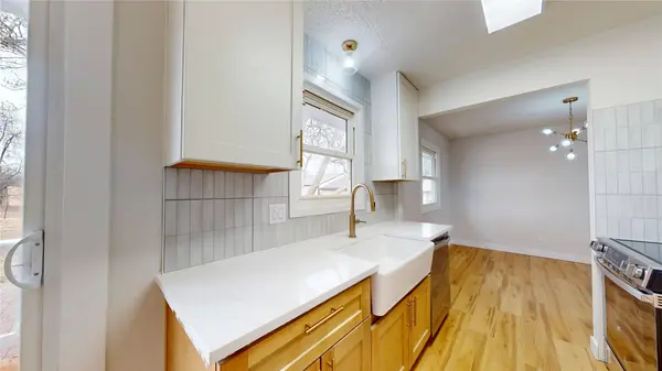 10114 S 34th Avenue W, Colfax, IA 50054