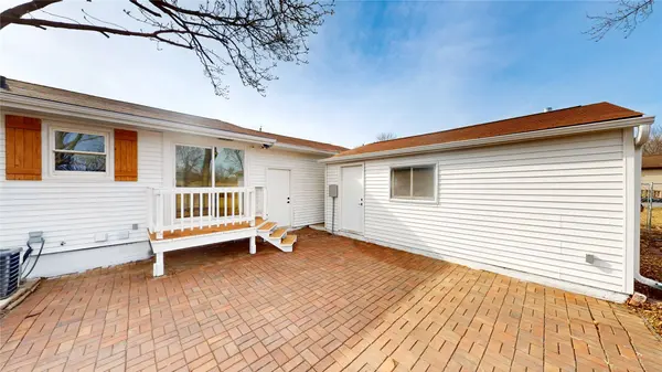 10114 S 34th Avenue W, Colfax, IA 50054