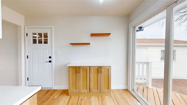 10114 S 34th Avenue W, Colfax, IA 50054