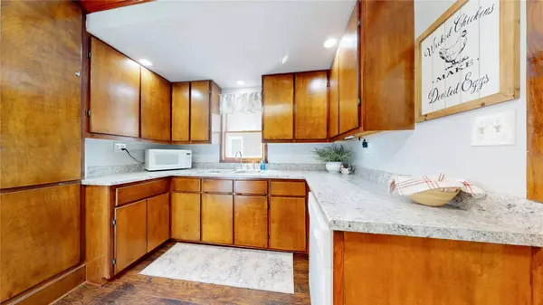 4045 11th Place, Des Moines, IA 50313