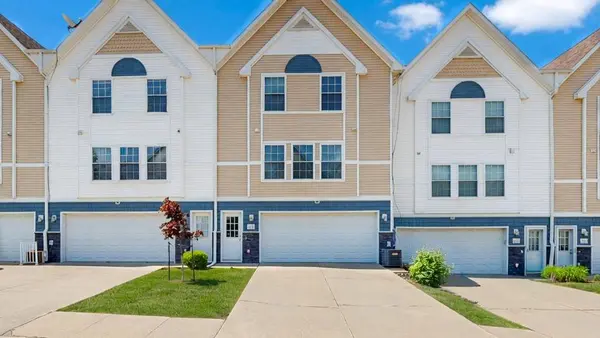 1218 SE Village View Lane, Ankeny, IA 50021