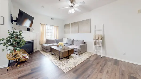 6255 Beechtree Drive #4202, West Des Moines, IA 50266