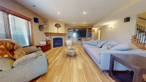 510 Stonegate Court SW, Altoona, IA 50009