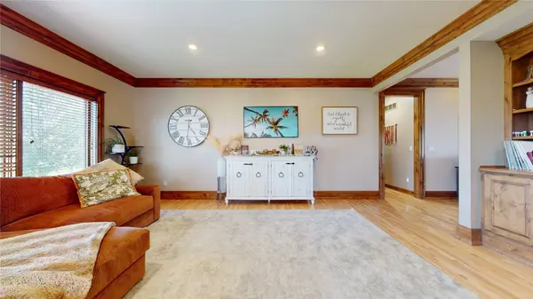 510 Stonegate Court SW, Altoona, IA 50009