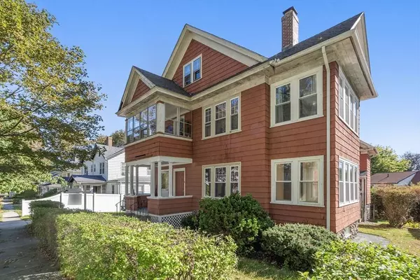 53 Howland Ter, Worcester, MA 01602