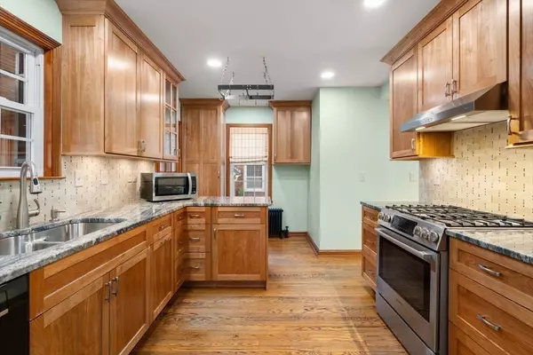 134 Richmond Ave, Worcester, MA 01602