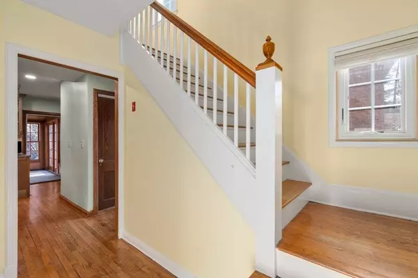 134 Richmond Ave, Worcester, MA 01602