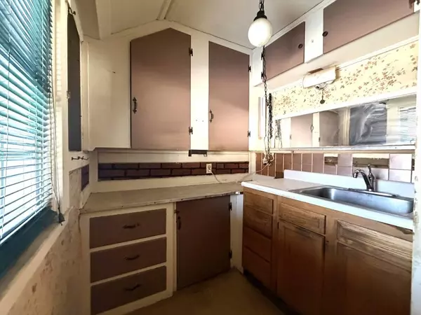 386 June St, Worcester, MA 01602