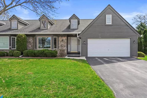 7348 S 77th STREET, Franklin, WI 53132