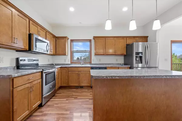 718 Greystone DRIVE, Port Washington, WI 53074