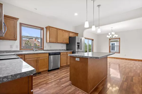 718 Greystone DRIVE, Port Washington, WI 53074