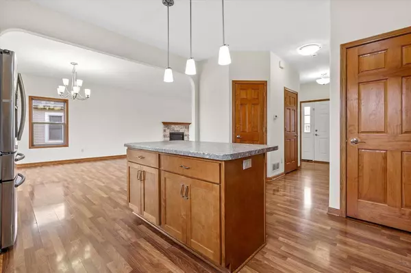 718 Greystone DRIVE, Port Washington, WI 53074