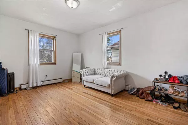 7202 W Medford AVENUE, Milwaukee, WI 53218